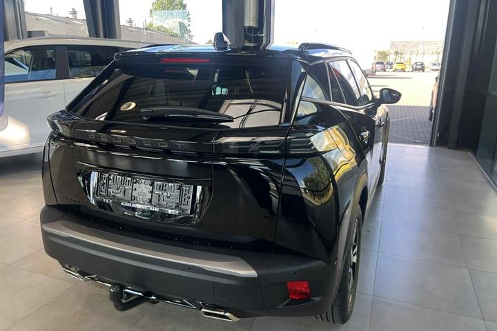 Sort Peugeot 2008 fra 2024