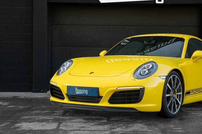 Gul Porsche 911 Carrera S fra 2016