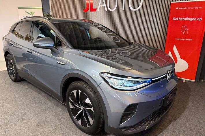 Grå VW ID.4 fra 2022 set udefra