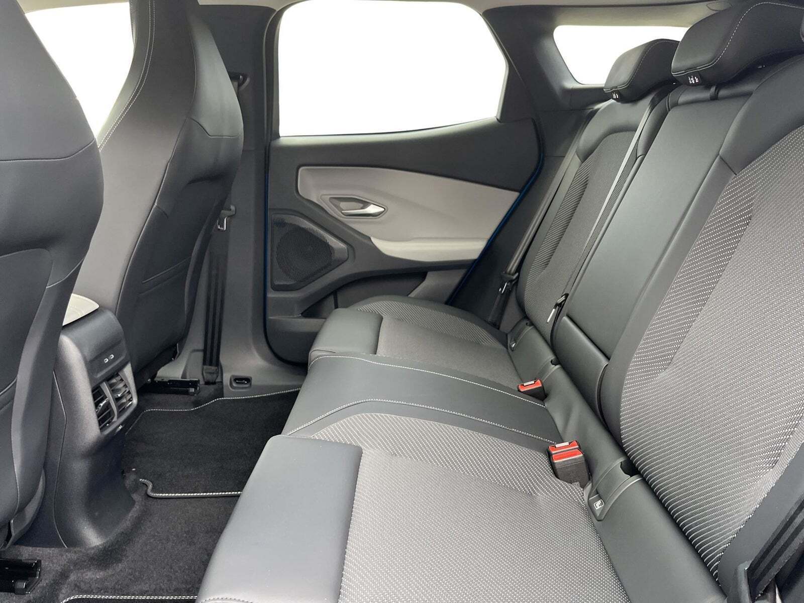 Ford Explorer 84 Select Extended Range AWD