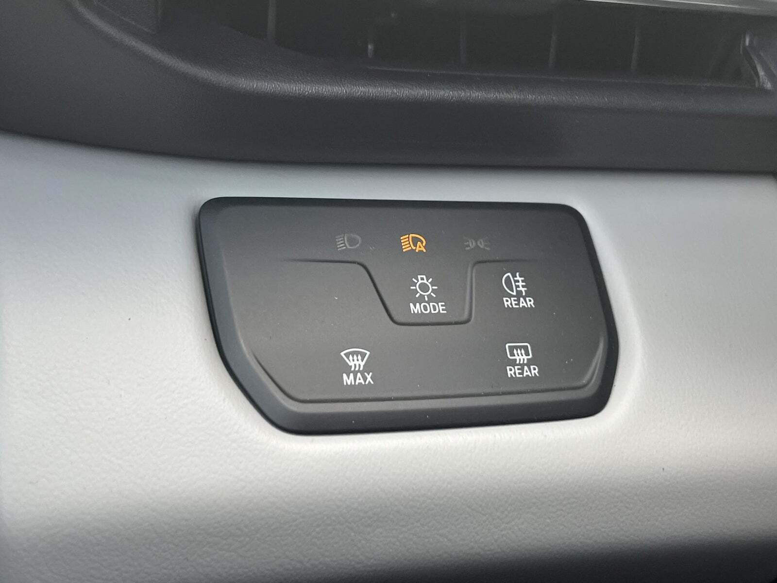 Blå Ford Explorer fra 2024