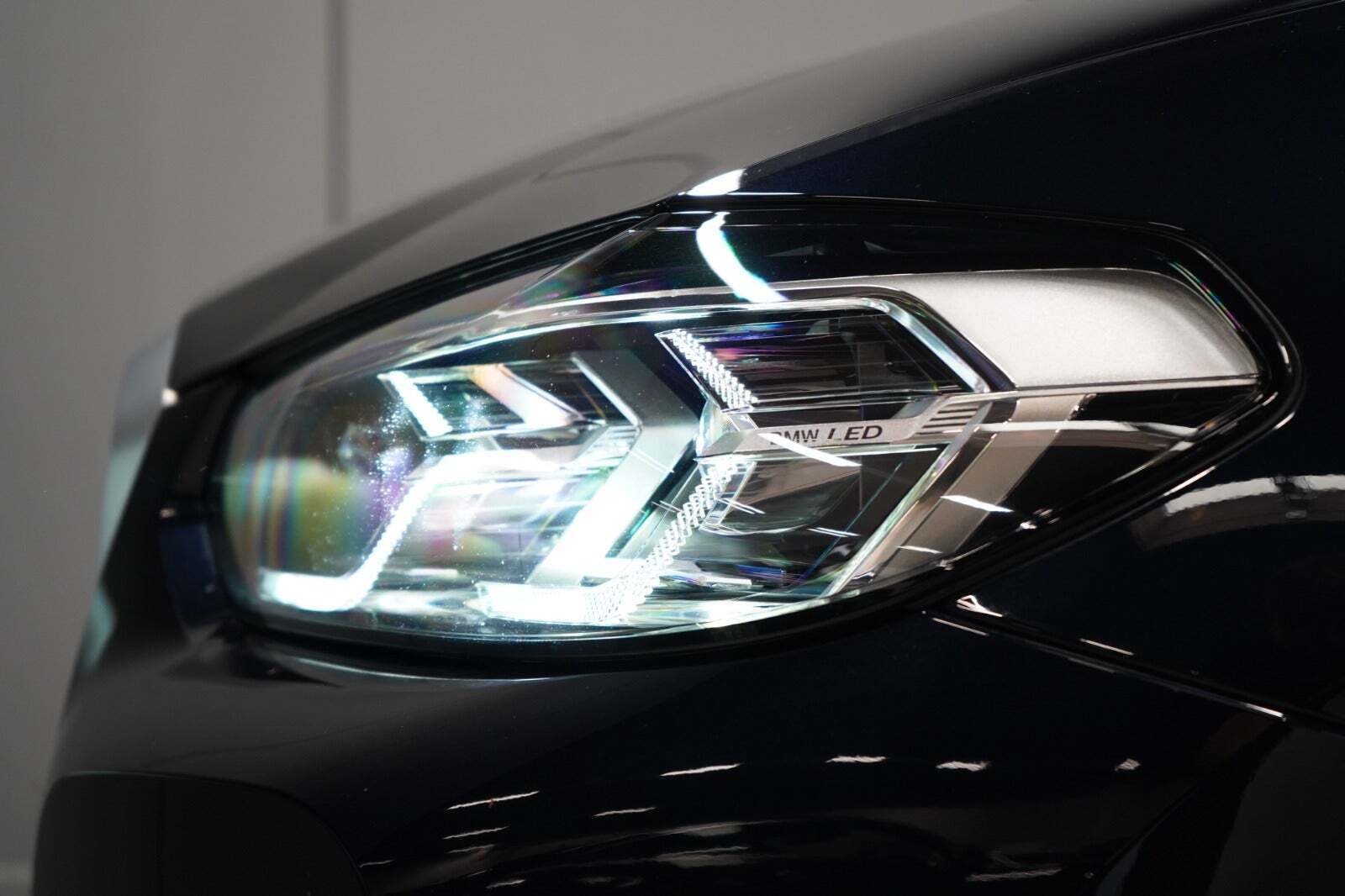 Blå BMW iX3 fra 2022