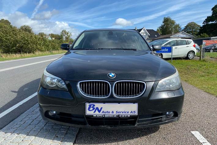 Sort BMW 525i fra 2007