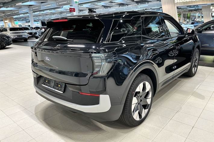 Sort Ford Explorer fra 2025