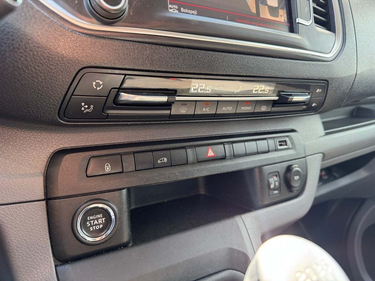 Grå Citroën Jumpy fra 2020