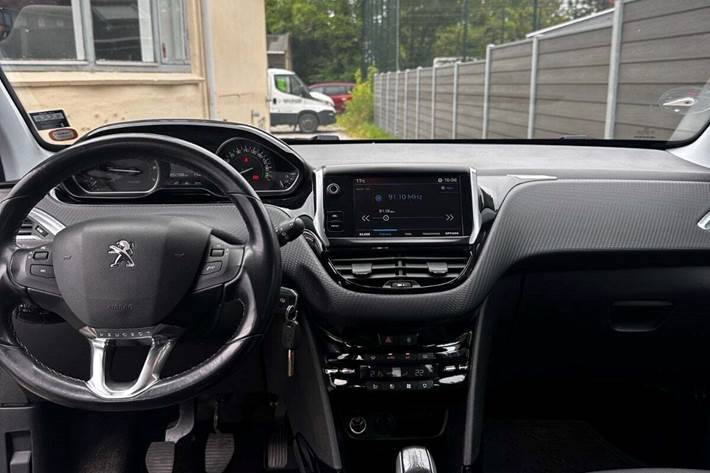 Hvid Peugeot 2008 fra 2017