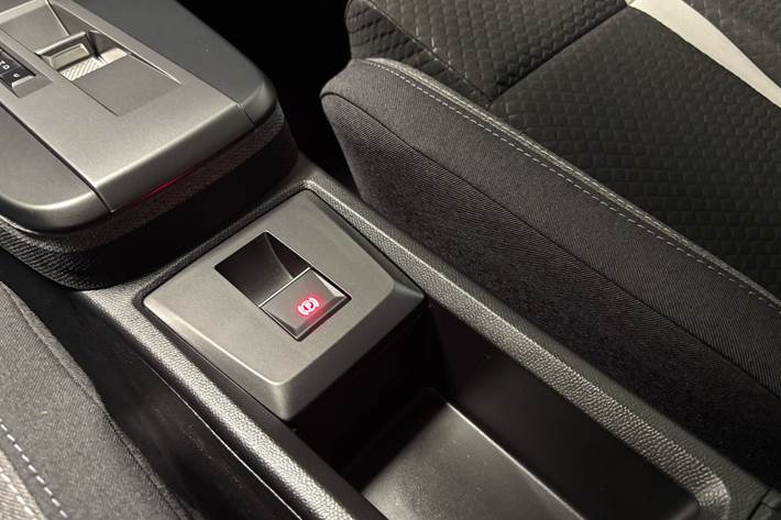 Grøn Opel Frontera fra 2025