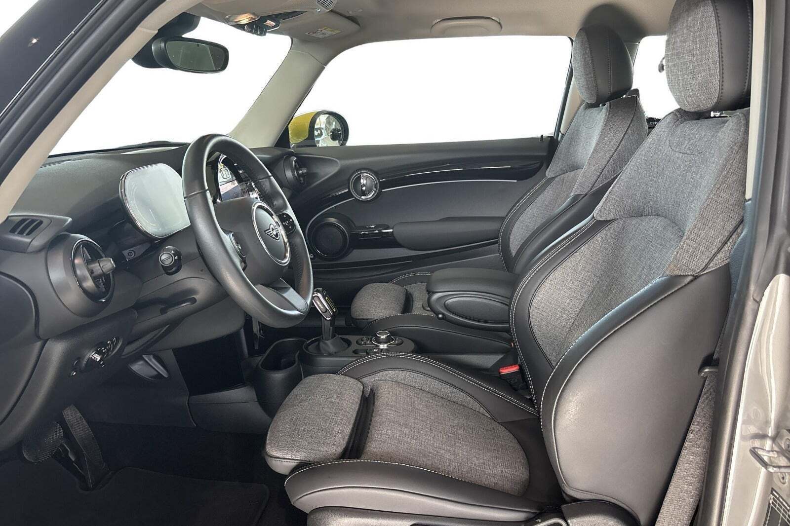 Mini Cooper SE Classic Trim