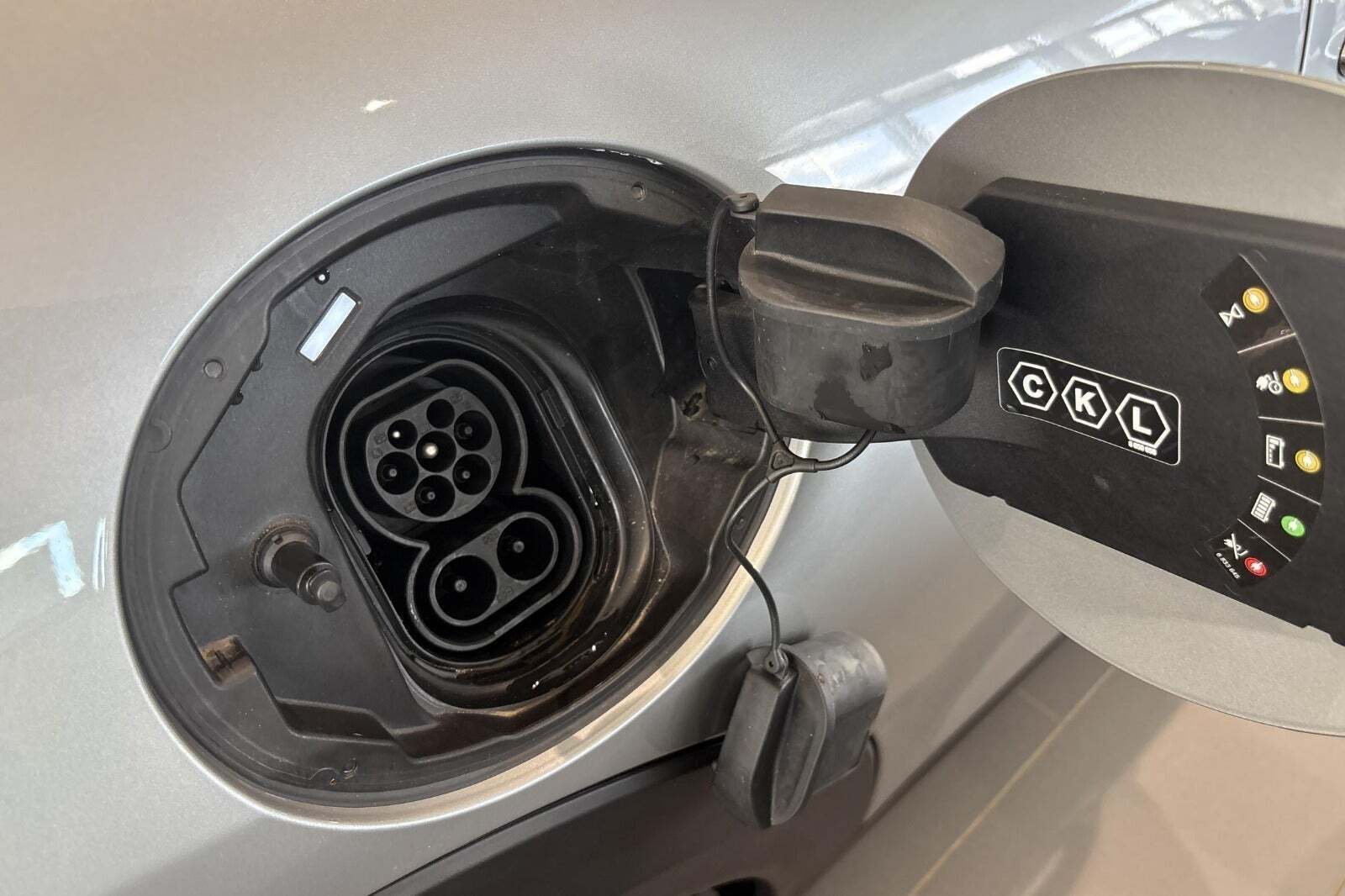 Sølv Mini Cooper SE fra 2023