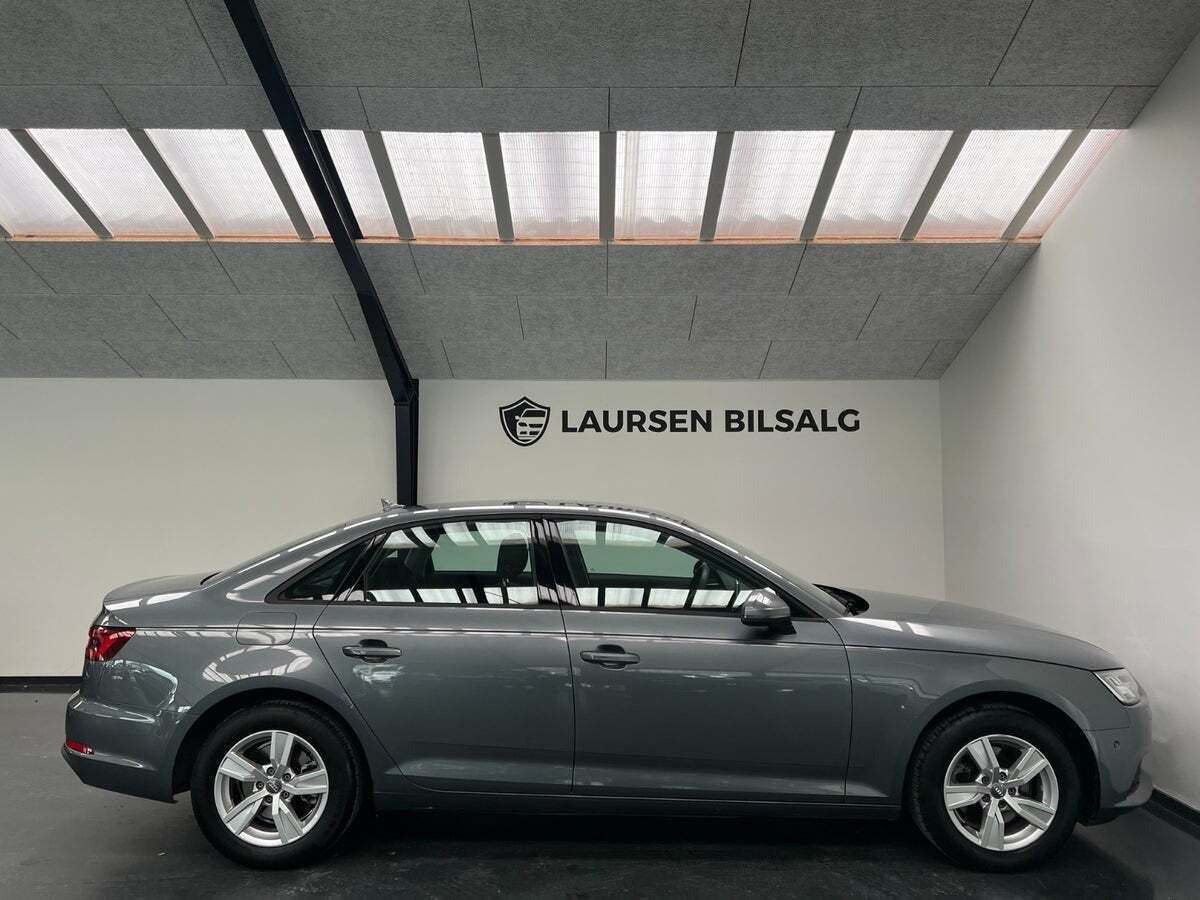 Audi A4 40 TFSi Advanced S-tr.