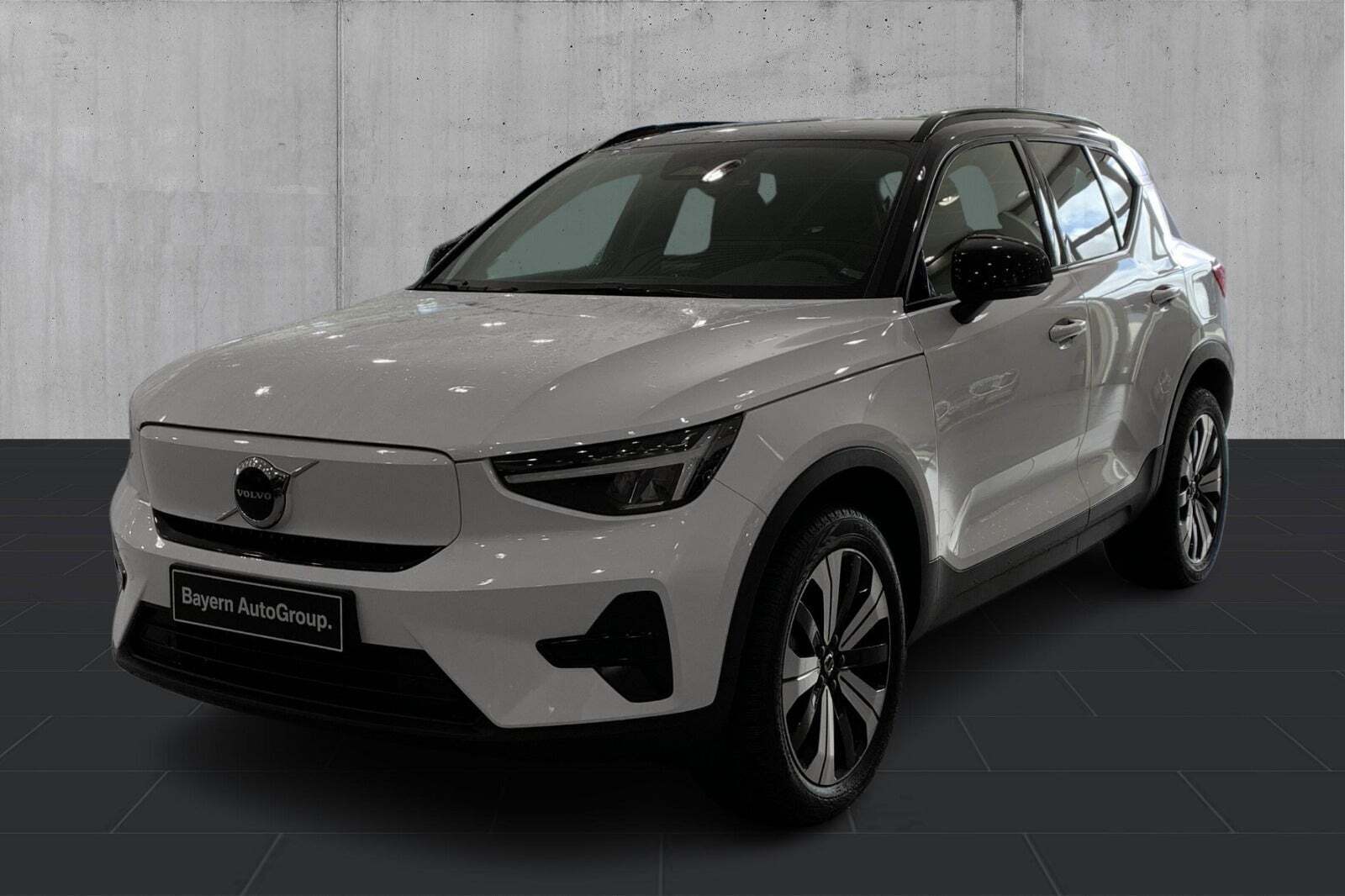 undefined Volvo XC40 fra 2023 set udefra