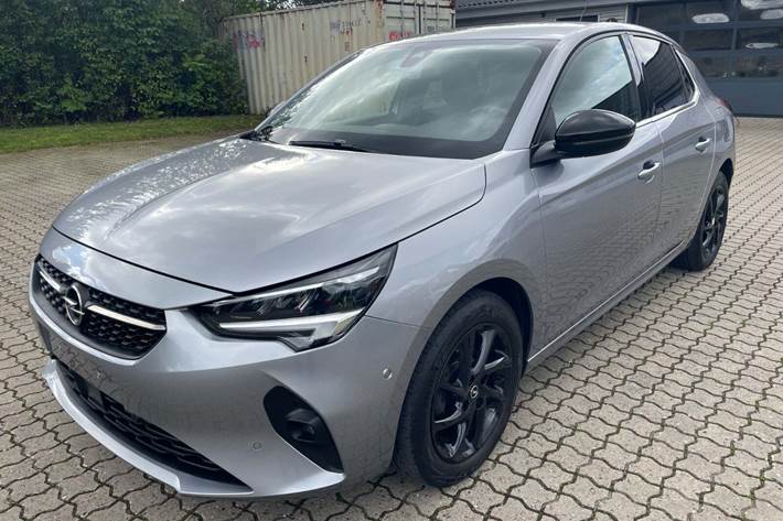 Grå Opel Corsa fra 2020 set udefra