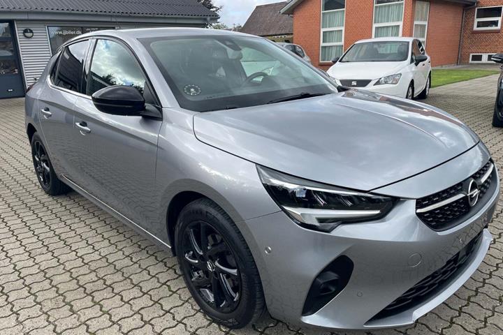Grå Opel Corsa fra 2020
