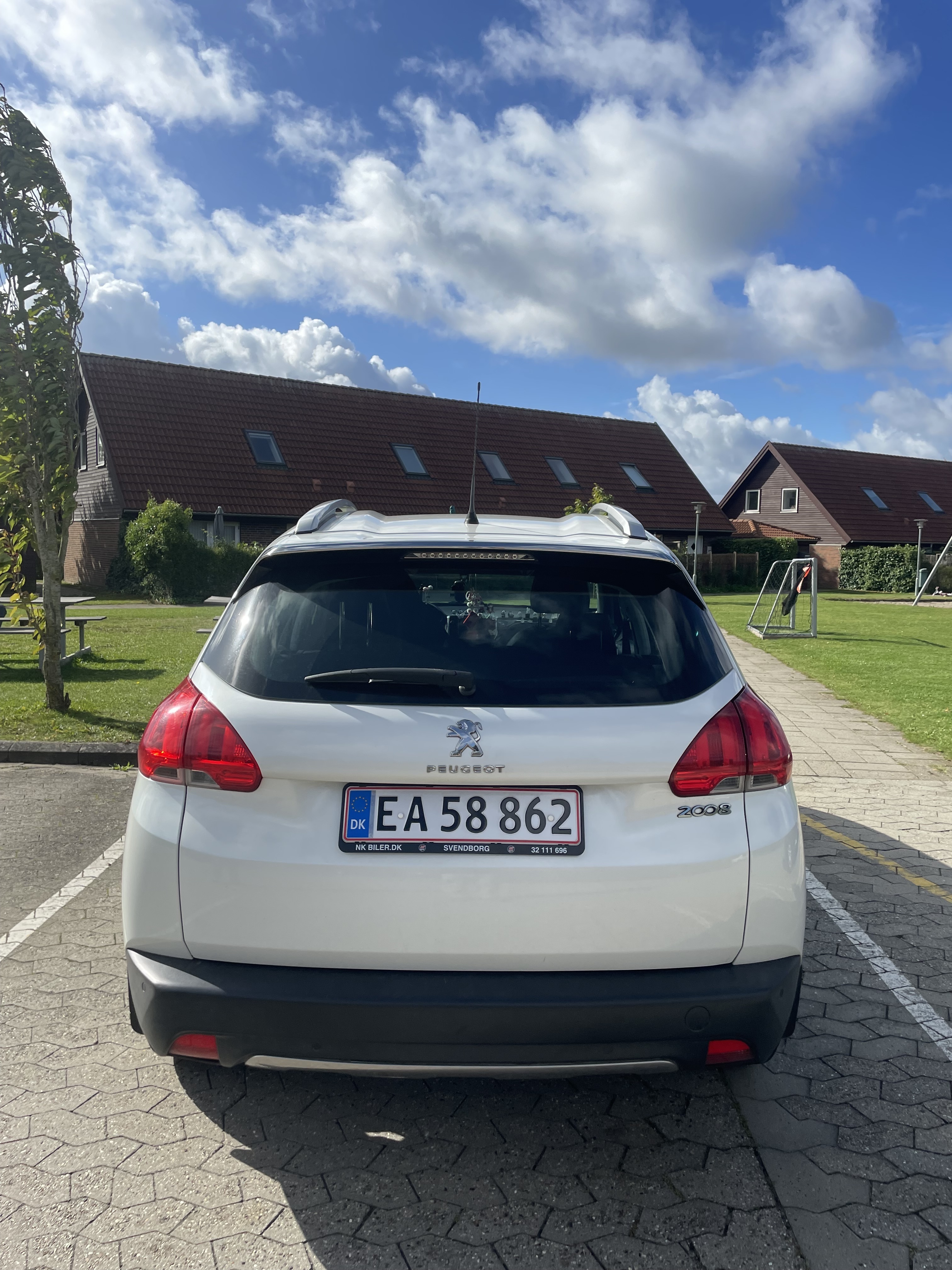 Hvid Peugeot 2008 fra 2014