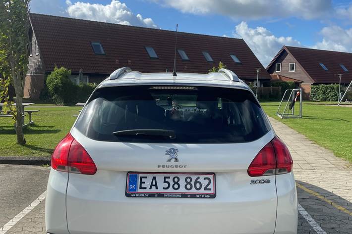 Hvid Peugeot 2008 fra 2014