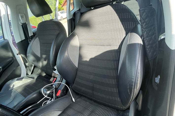 Hvid Peugeot 2008 fra 2014