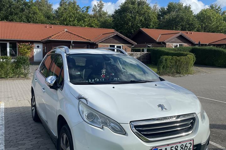 Hvid Peugeot 2008 fra 2014