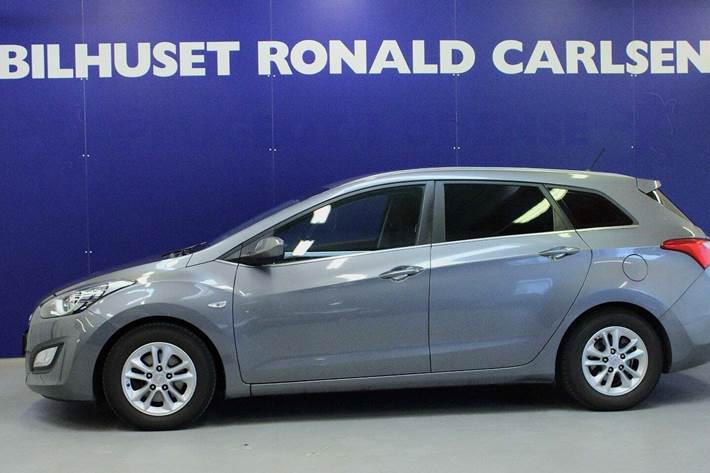 Sølv Hyundai i30 fra 2016