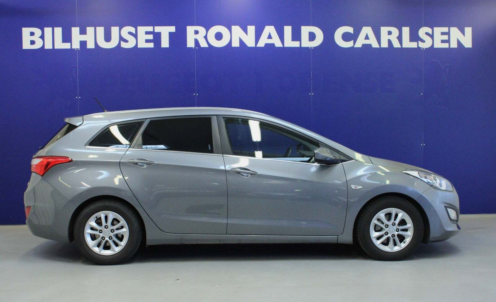 Sølv Hyundai i30 fra 2016