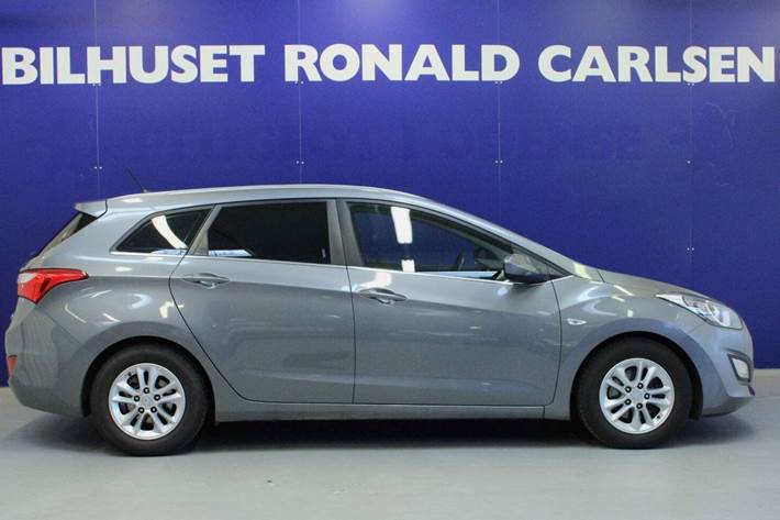 Sølv Hyundai i30 fra 2016