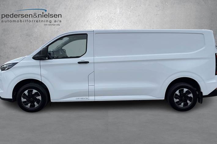 Hvid Ford E-Transit Custom fra 2024