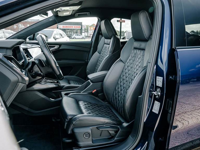 Audi Q4 e-tron 40 S-line Sportback