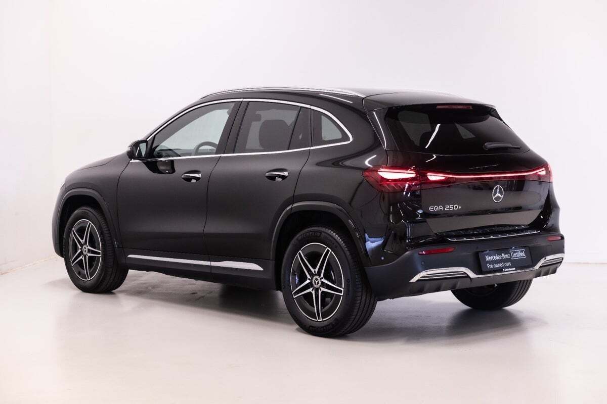Sort Mercedes EQA250+ fra 2025