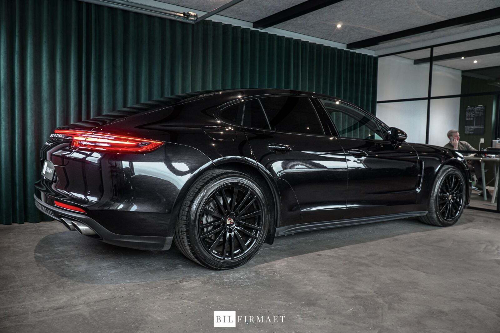 Porsche Panamera 4S