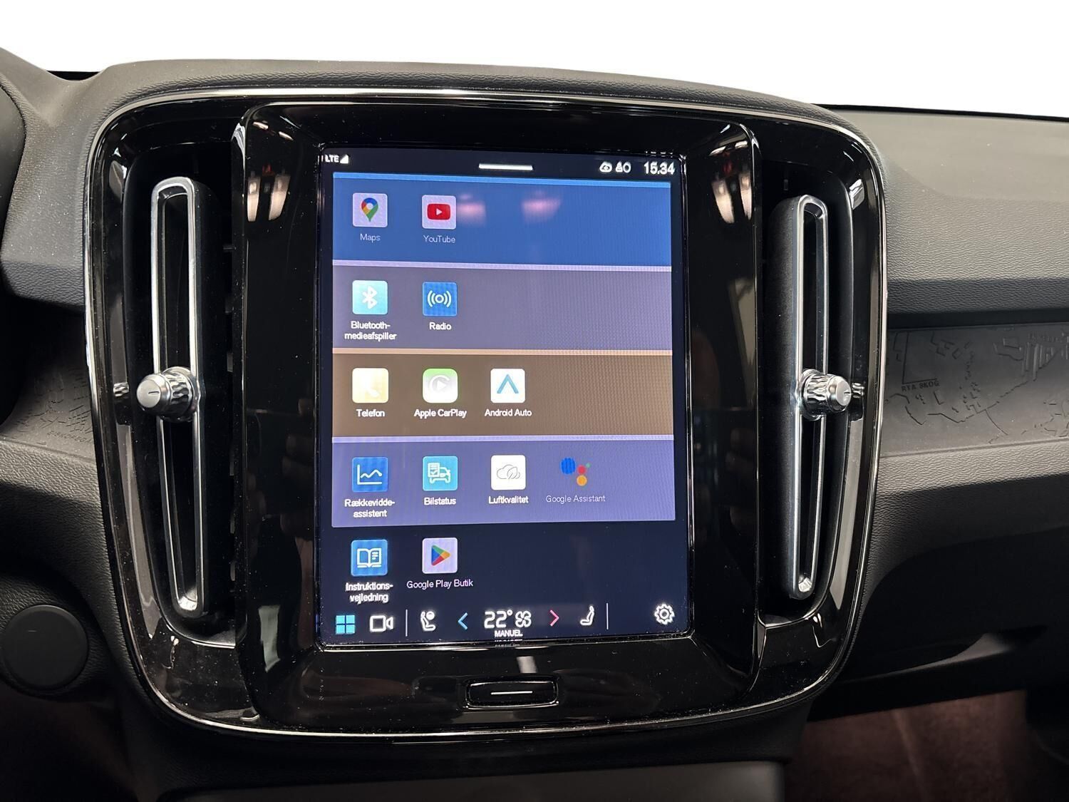 Rød Volvo C40 fra 2023