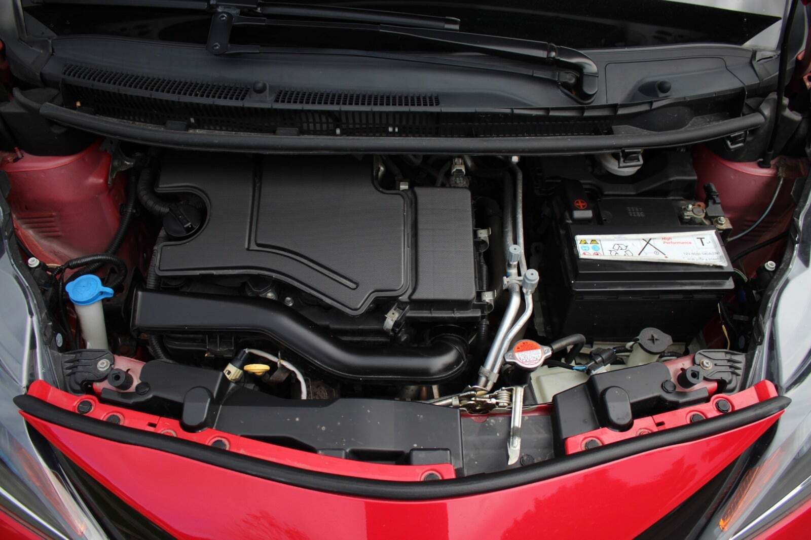 Rød Toyota Aygo fra 2017