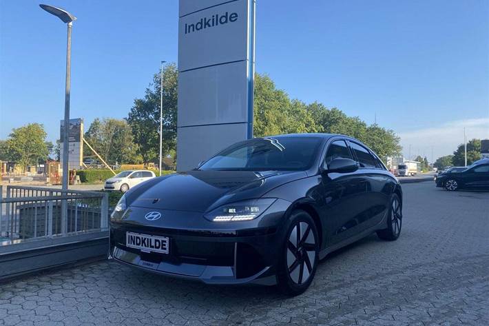 Grå Hyundai Ioniq 6 fra 2025 set udefra