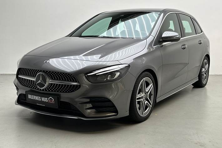 Grå Mercedes B200 fra 2020
