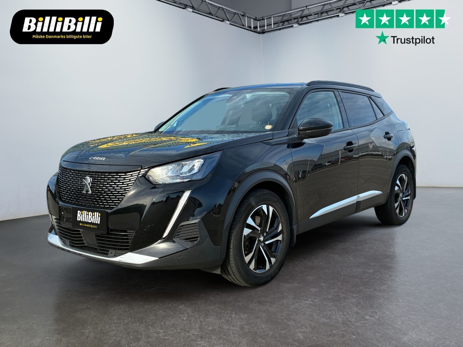 Beige Peugeot 2008 fra 2020