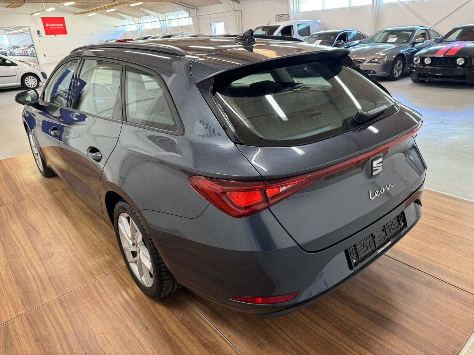 Grå Seat Leon fra 2021
