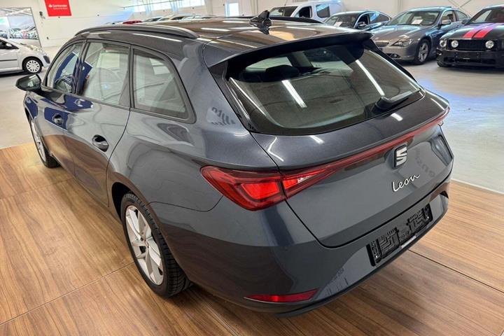 Grå Seat Leon fra 2021