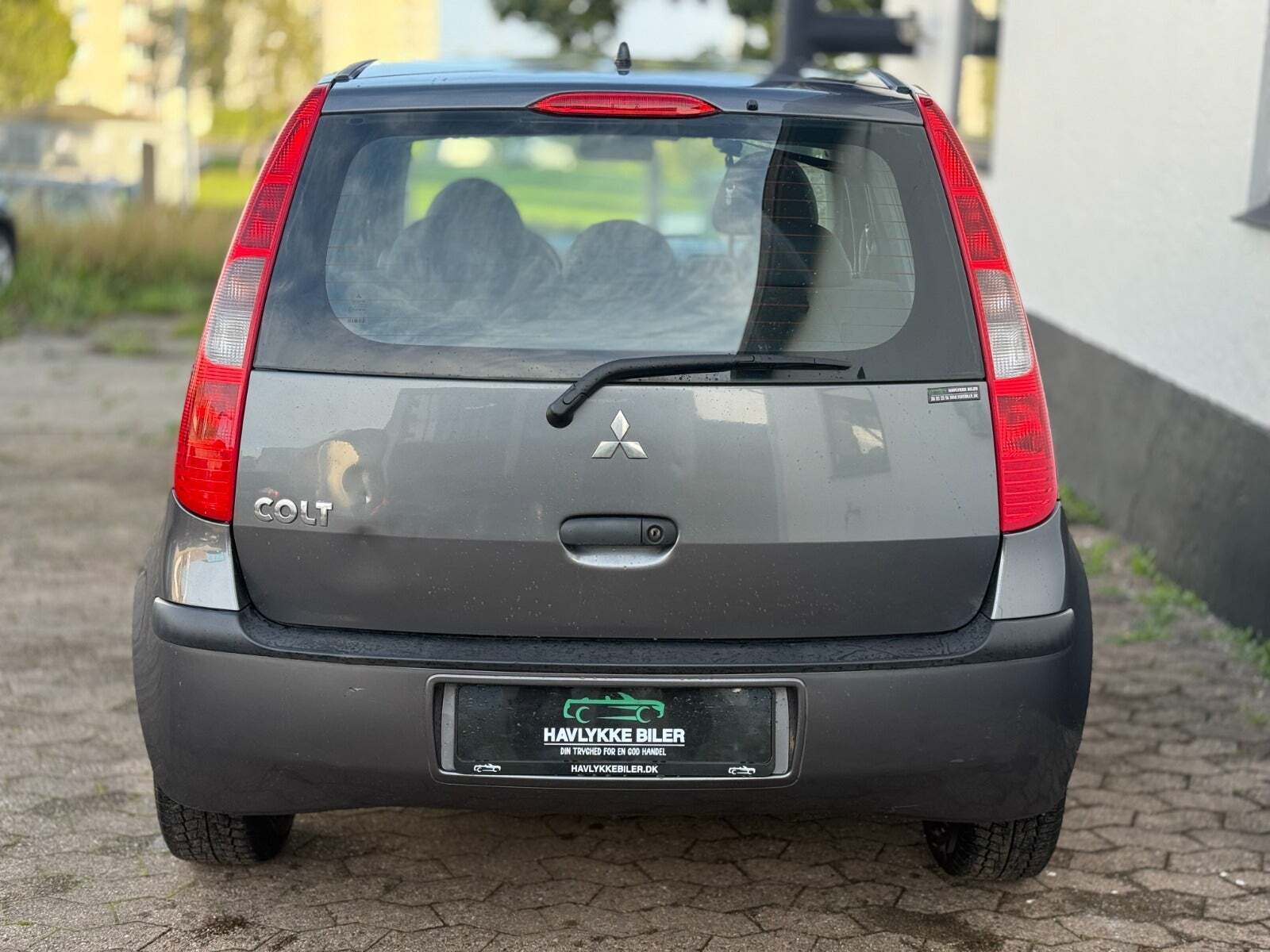 undefined Mitsubishi Colt fra 2005 set udefra
