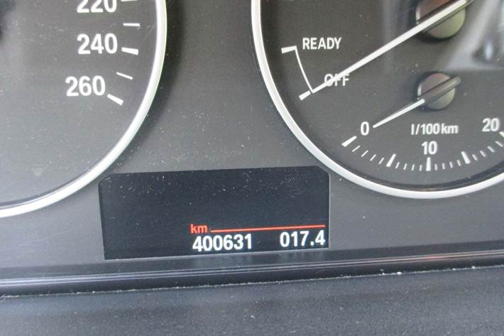 Sort BMW 320d fra 2017