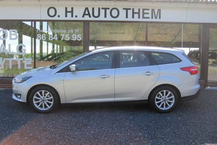Sølv Ford Focus fra 2016