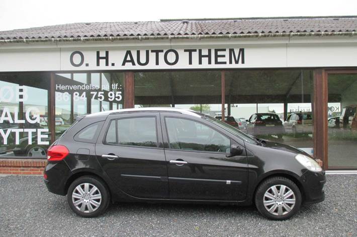Sort Renault Clio III fra 2009 set udefra