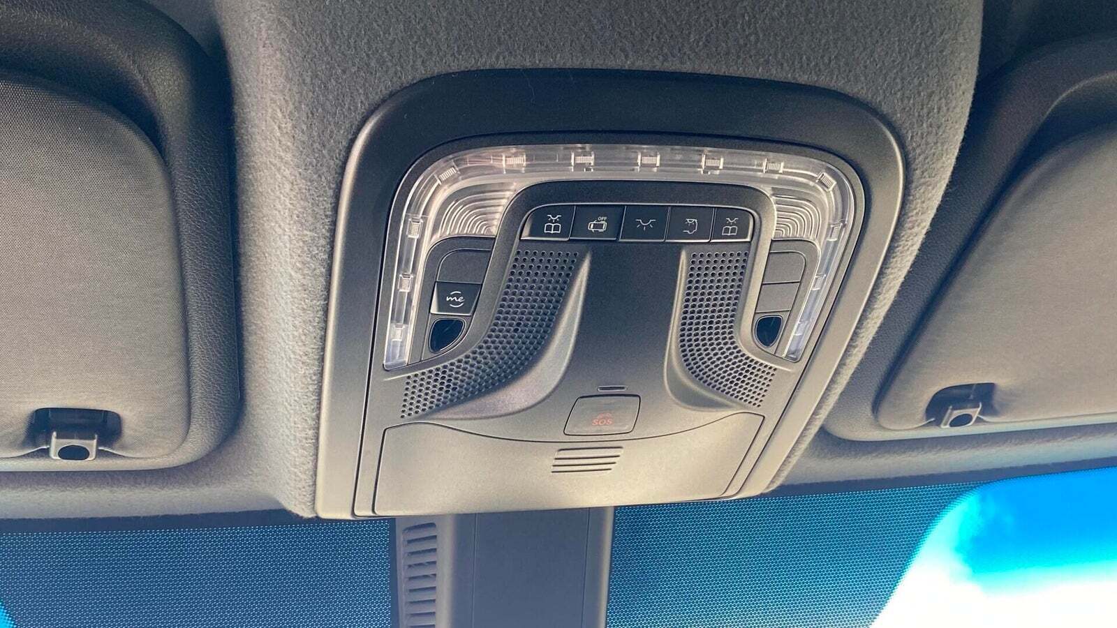 Hvid Mercedes Sprinter 317 fra 2024