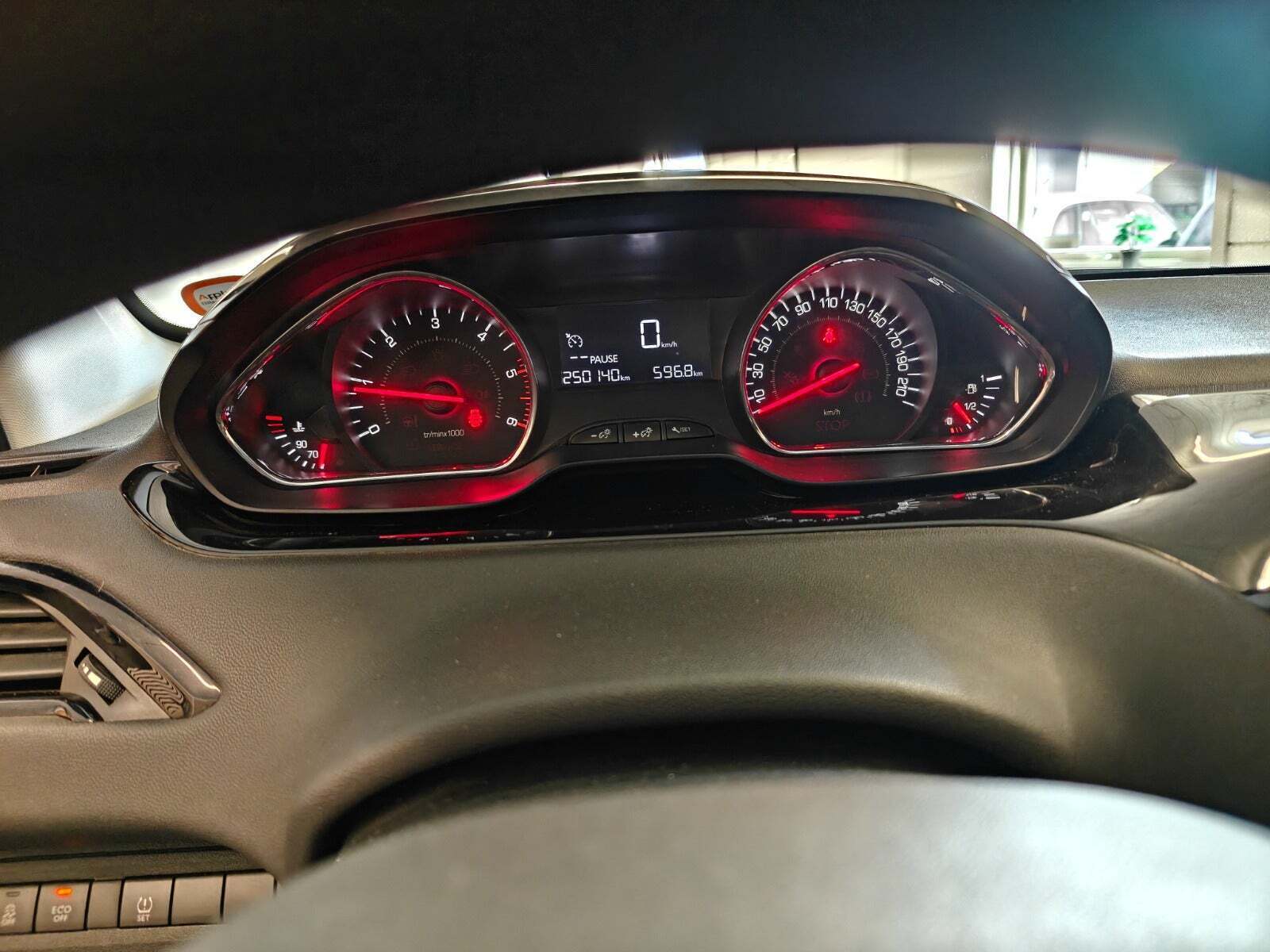 undefined Peugeot 208 fra 2014