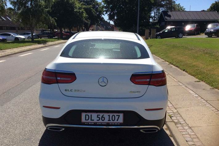 Hvid Mercedes GLC350 d fra 2017