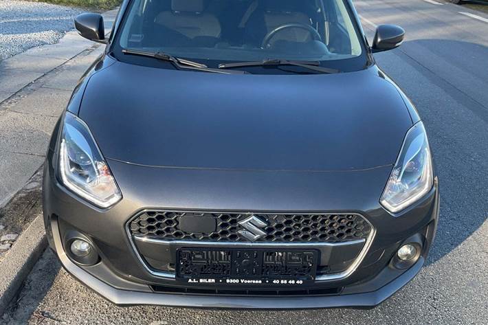 Grå Suzuki Swift fra 2019