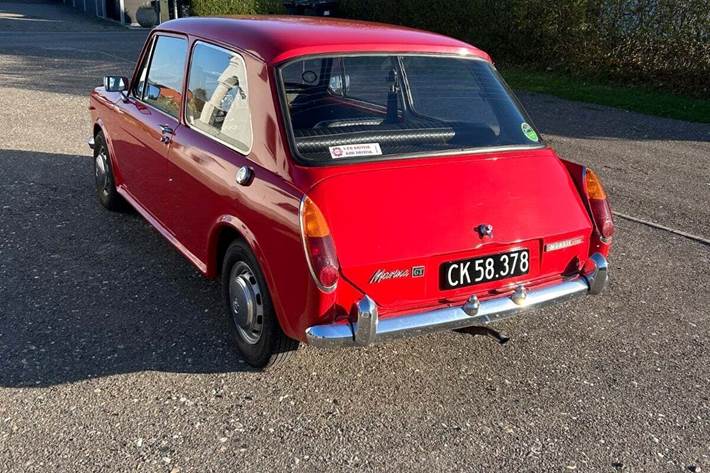 Sort Morris Marina fra 1970 set udefra