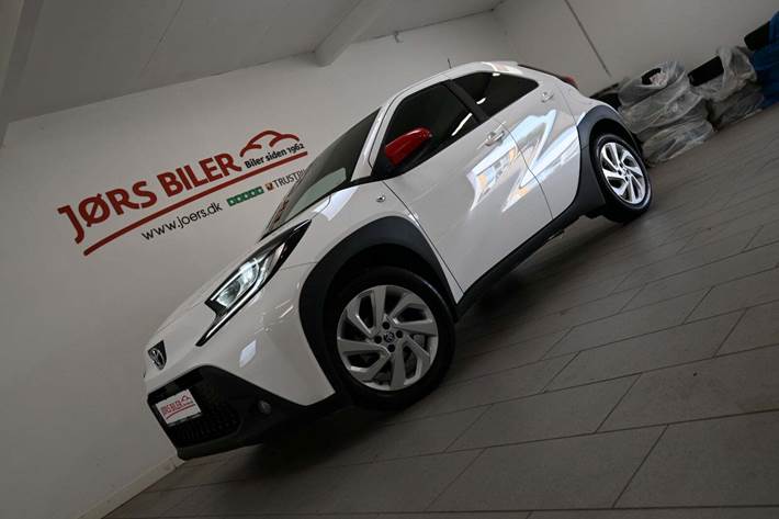 Hvid Toyota Aygo X fra 2024