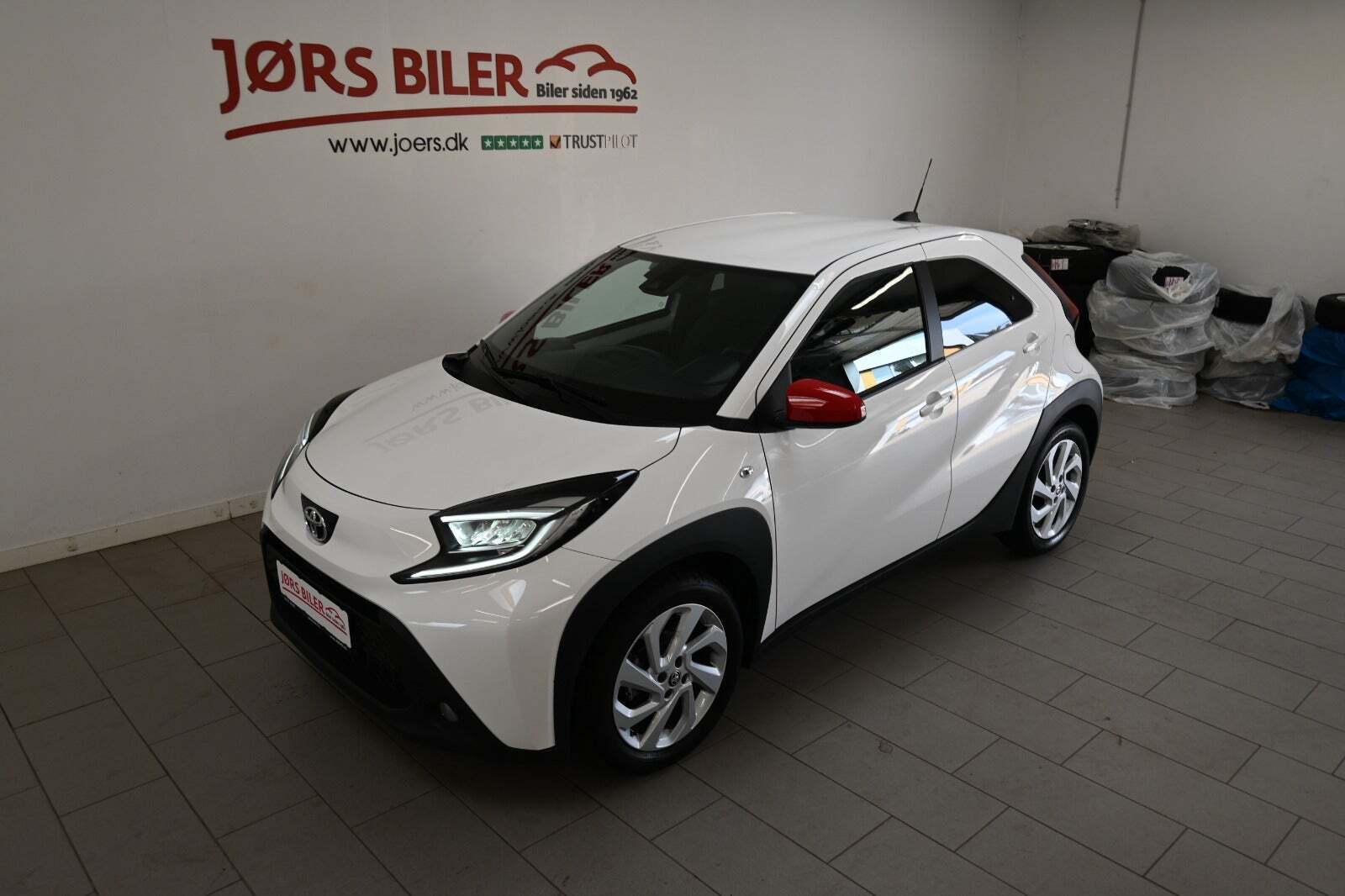 Hvid Toyota Aygo X fra 2024