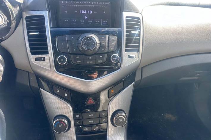 Grøn Chevrolet Cruze fra 2010