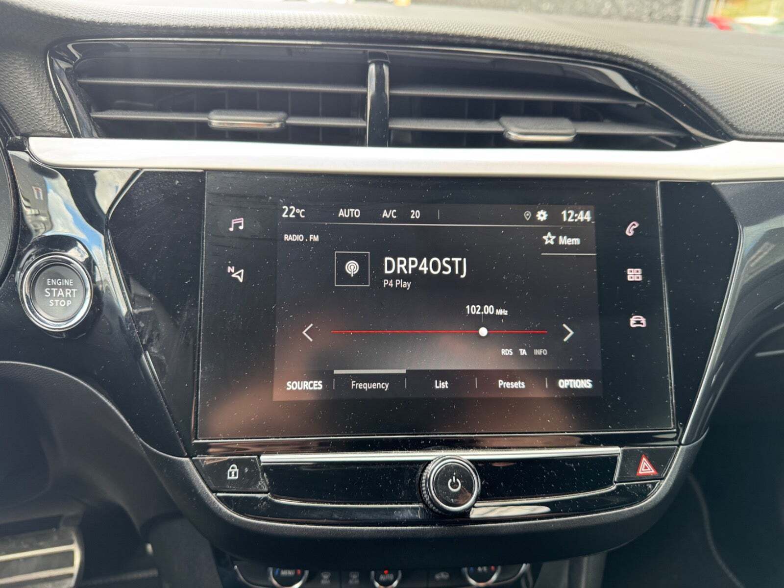 Sort Opel Corsa-e fra 2024