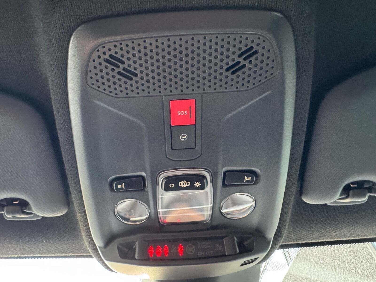Sort Opel Corsa-e fra 2024