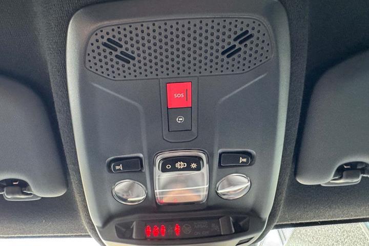 Sort Opel Corsa-e fra 2024